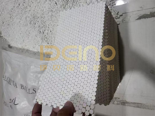 ورقه‌های سرامیکی مقاوم در برابر سایش، مشکلات سایش تجهیزات سیمان، فولاد و معدن را حل می‌کنند.